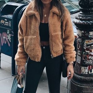 UO Cropped Teddy Jacket Honey XS